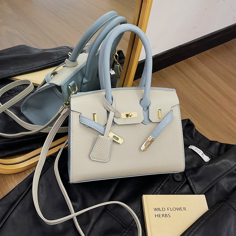 Free shipping designer bags for womens Shoulder bags black blue brown pink Textured Versatile Chain Tote Bag