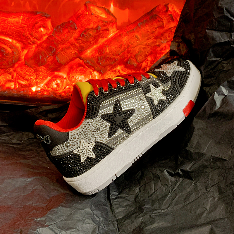 Autumn Leather Luxury Women Shoes New Style Fashion Star Platform Shoes Ins Platforms Sneakers Tide Shine Bling Rhinestone Shoes Designer Casual Flat 