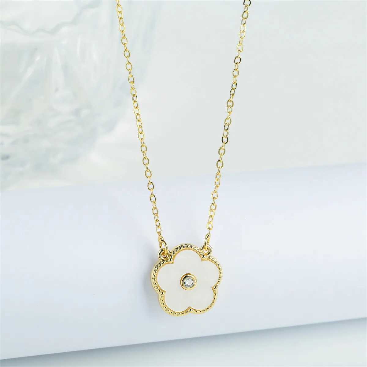 Hotsellingfashion Lucky fiveflower set zirconium womens necklace gift jewelry womens shamrock party M251211