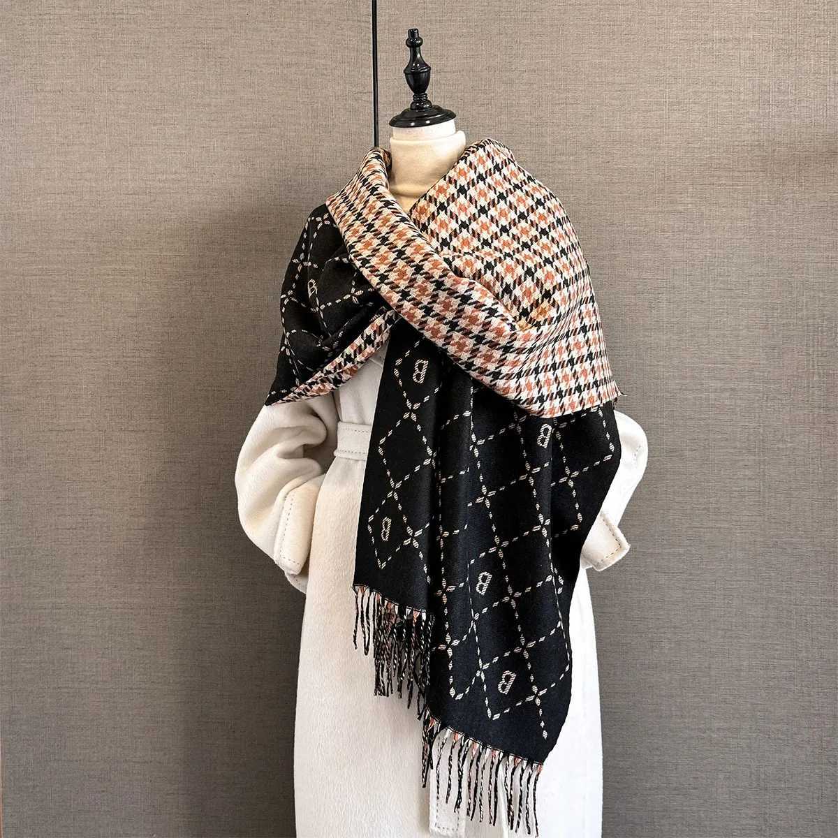New Fashion Brand Letter Print Cashmere Scarf Women Winter Thick Warmth Shawl Coldproof Windproof Blanket Tassel Scarves Y251211