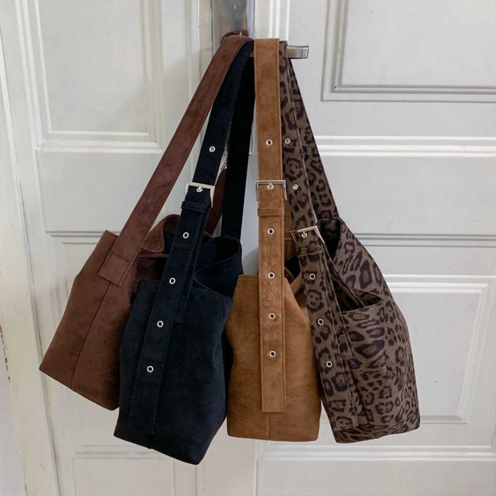 Leopard Print Large Capacity New Autumn and Winter Versatile Frosted Single Shoder Crossbody Bag Cmuting Tote Bag Y251211