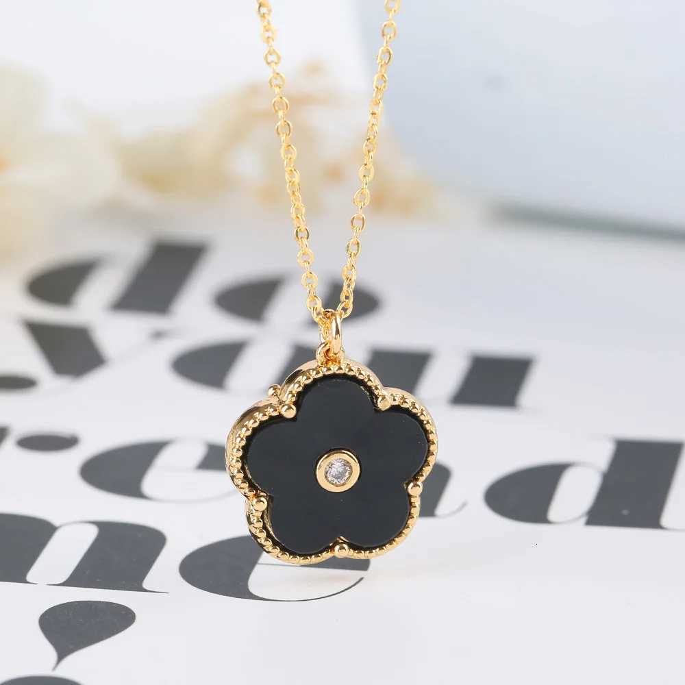 Women FashIon JeweIry FIve Ieaf FIower Pendant NeckIace GoId SIIver Rose GoId ZIrcon Sweet HIgh QuaIIty BrIde GIft M251211