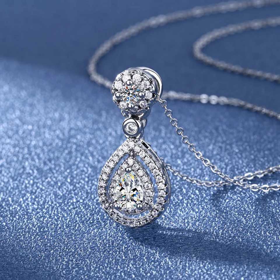 925 Sterling Silver Necklace Clavicle Chain Sparkling Zircon Teardrop Womens Pendant Necklace Birthday Party Gift Jewelry Gift M251211