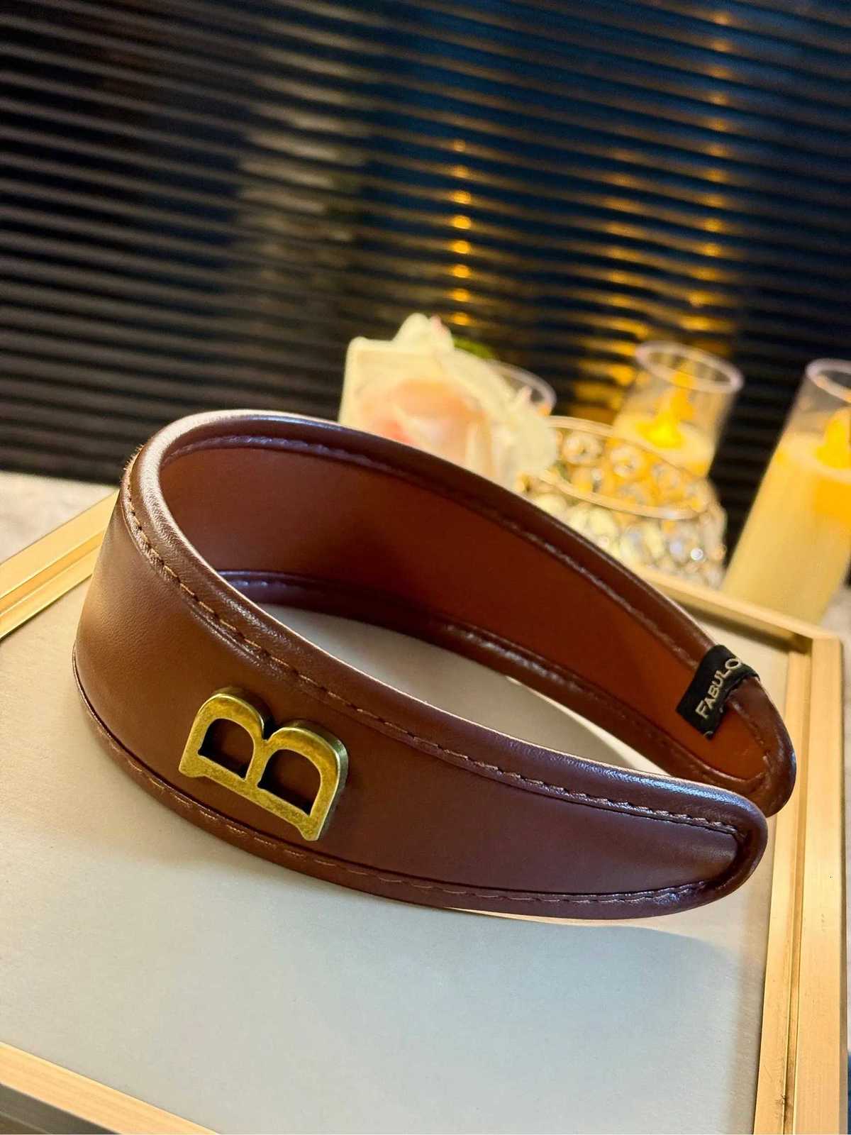 Luxury Y2K Best Seller Retro Brown Leather Wide band for High Crown Elegant Vintage Metal Letter Hair Accory 2025 Tren Y251210