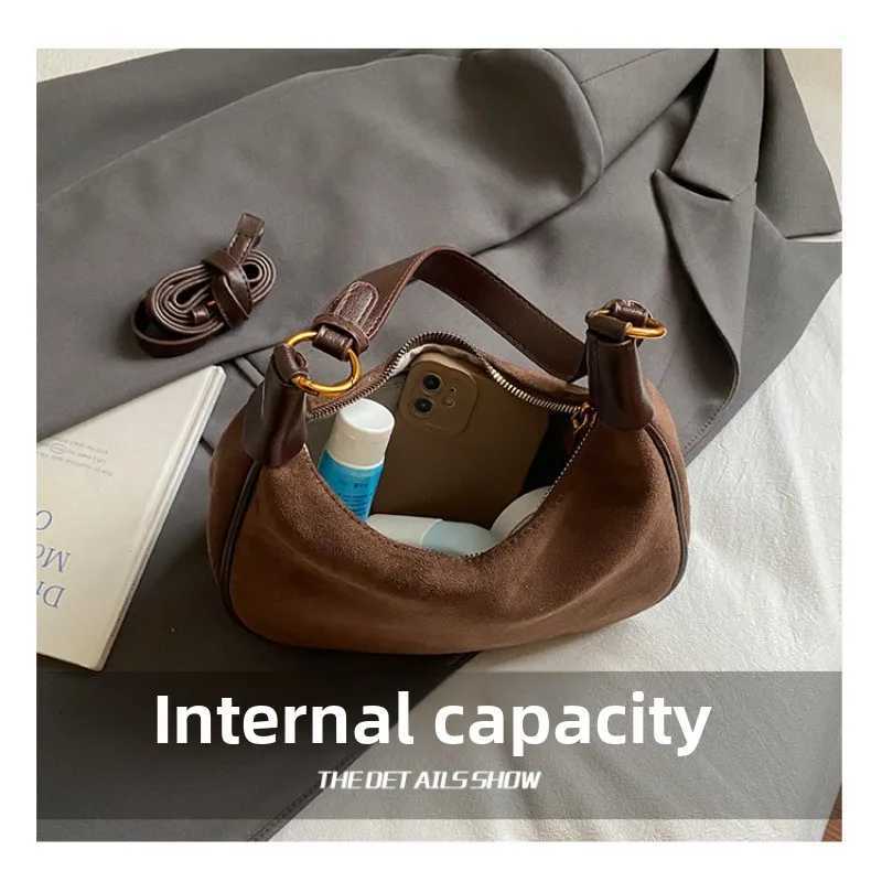 Suede Shoder Bag Zipper Opening Design with Pendant Fiable Versatile Dumpling Bag Y251211