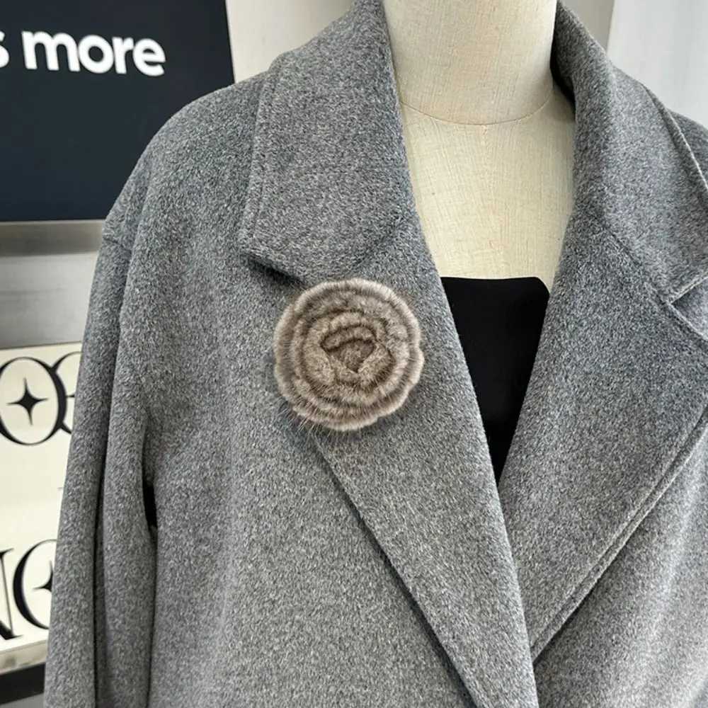 Real Mink Fur wer Brooch Wens Simple Fashion High-end Sweater Pin Accories Clothes Scarf Decorative Accories Y251210