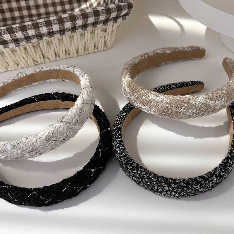 Fashion Latt Tweed bands for Wen Retro Temperament Hair Bands Solid Sponge Hair Hoop Autumn Winter New Hair Accories Y251210