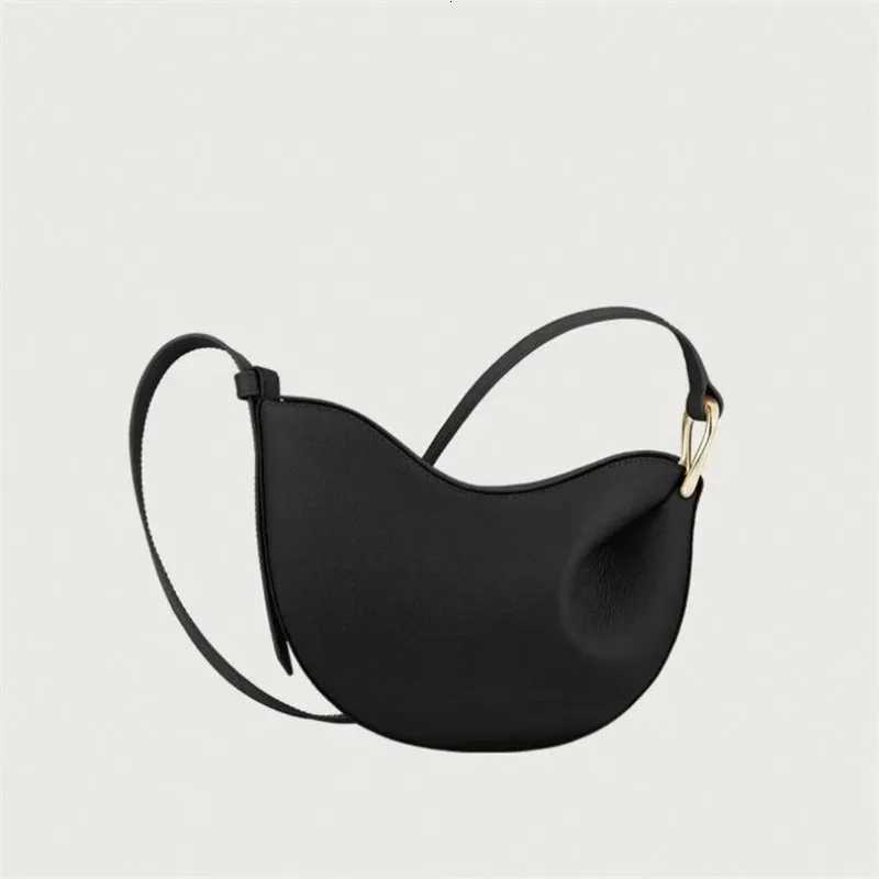 High qualitynew pea shaped tote bag suitable for wen Innovative underarm design with simple leather shoder straps for wen Y251211