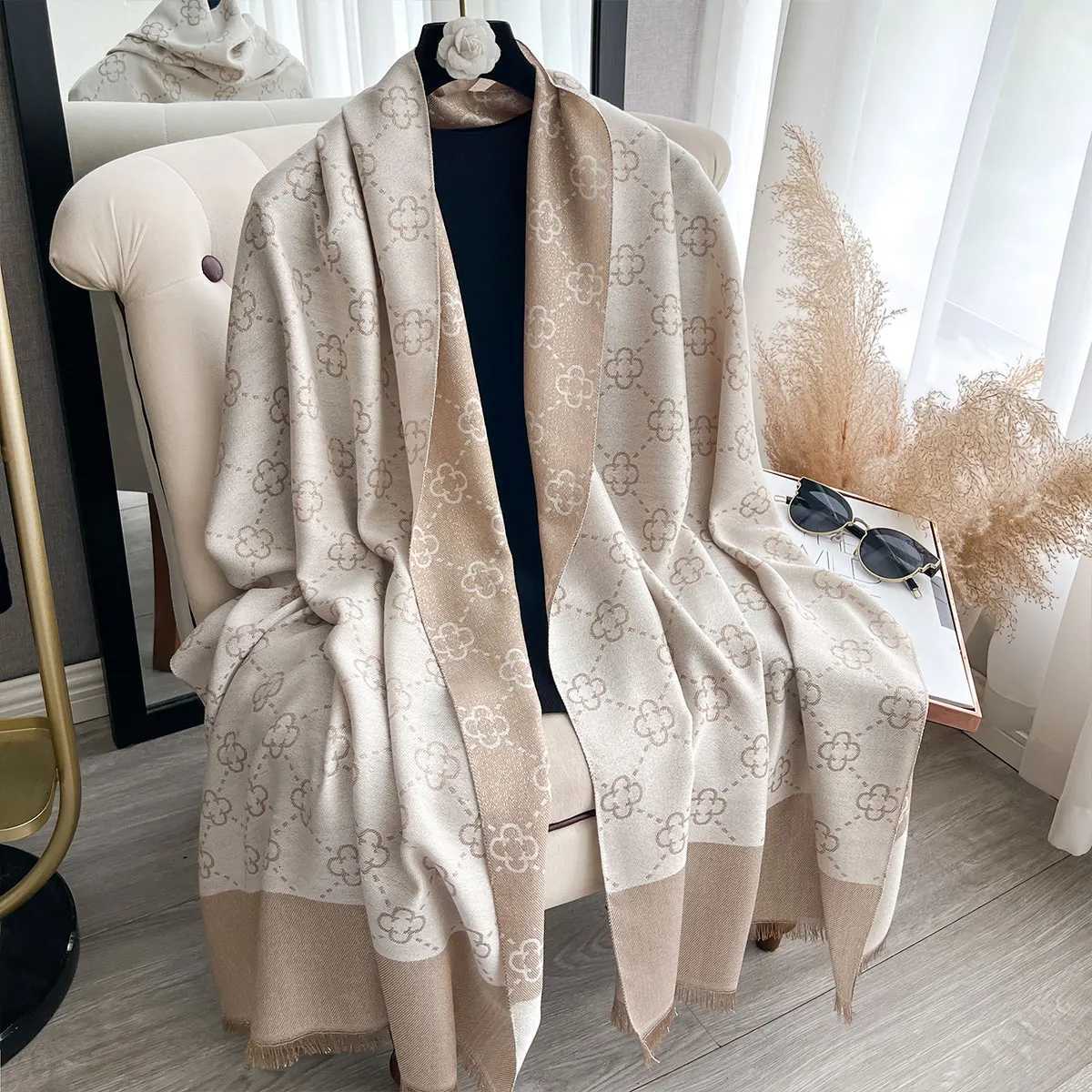 Elegant Ladies Muslim Hijab Golden Thread Scarves With Spring and Autumn Sun Protection Scarf Decoration Shawl Wrap Headscarf Y251211