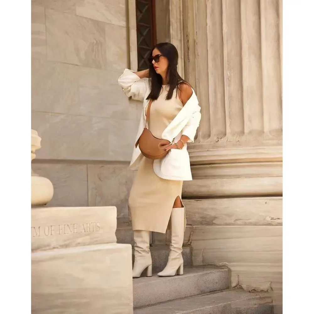 2025 New Pea-shaped Tote Bag Soft Leather Premium Cmuter Bag Shoder Handheld Dual Use Minimalist Pleated Design Bag Y251211