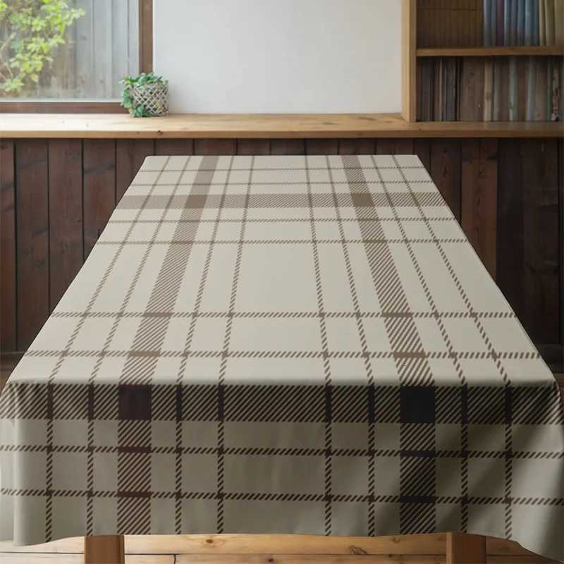 Modern checkered dining tablecloth set for home decor with elegant plaid design beige kitchen table cloth on H251211