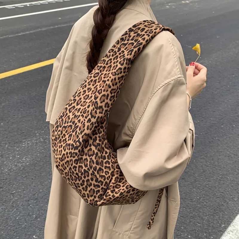 Suede Leopard Print Saddle Bag for Wen Trendy Autumn and Winter Fi Underarm Bag Large Capacity Handbag Y251211