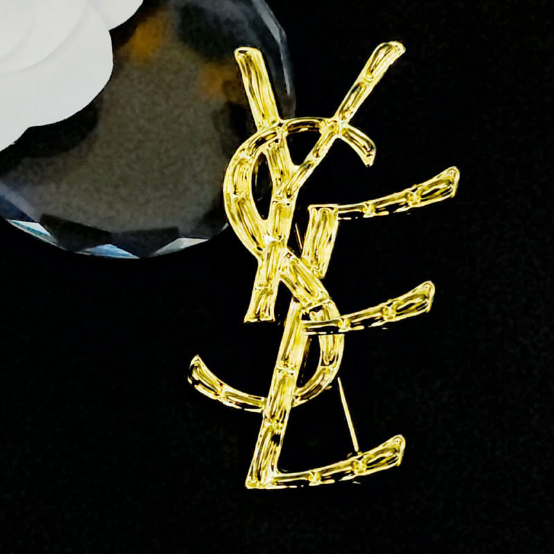 Classic Brooch Letter Designer Crystal Brooches Fashion Mens Womens Sweater Pin Clothing Rhinestone Brooches for Women Romantic Gift for Special Occasions
