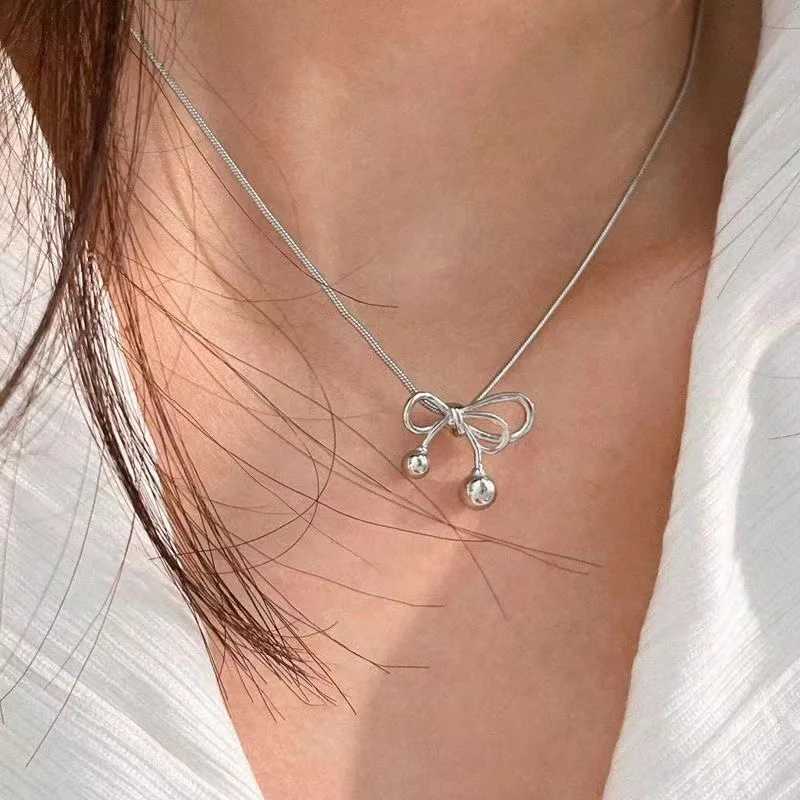 Exquisite Clavicle Chain Elegant Scrub Bow Pendant Necklace for Women Minimalism Personalization Charm Jewerly Birthday Gift M251211