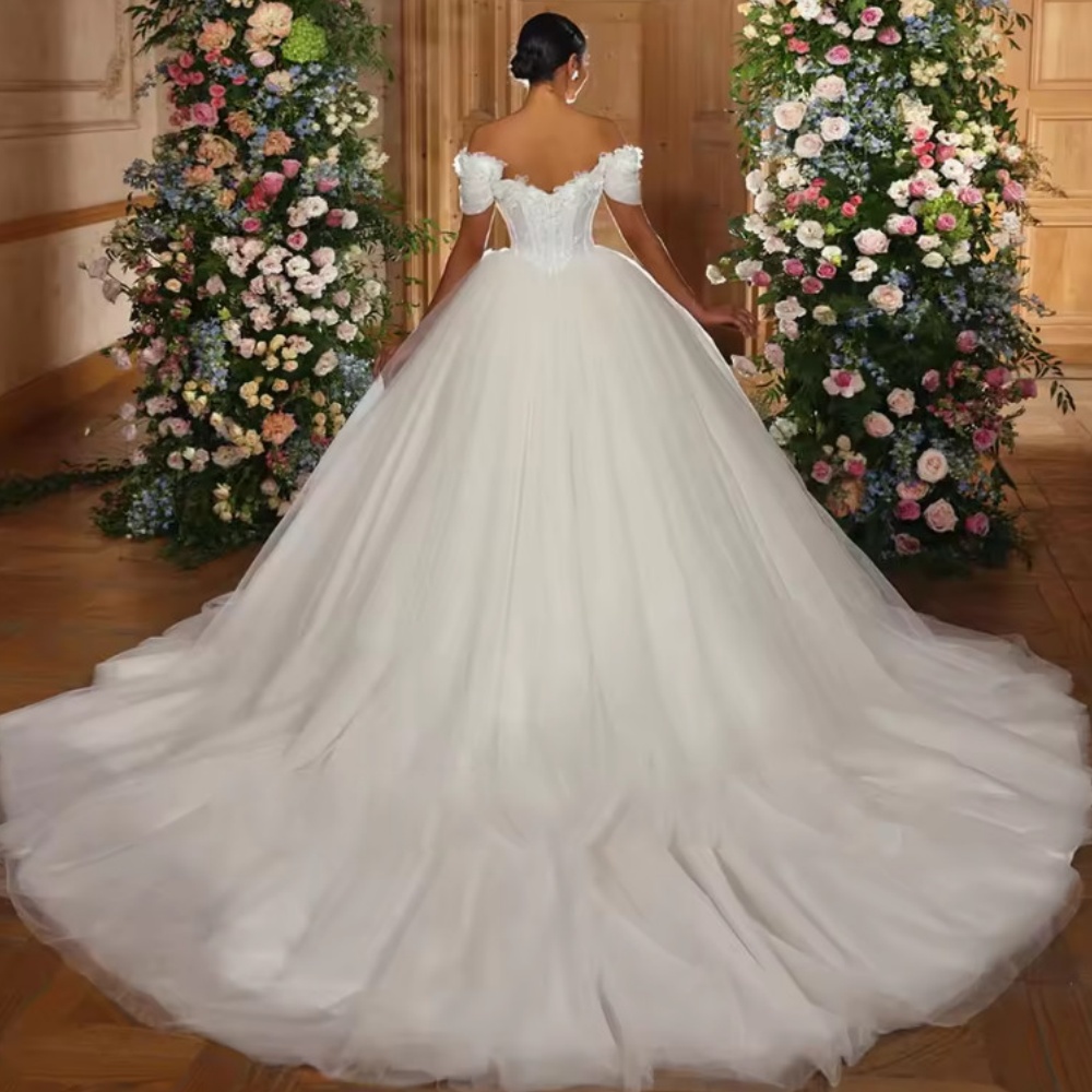 Luxury Wedding Princess Dresses Strapless Beading Illusion Long Sleeves Sweatheart Dress Fluffy Bride V Neck Bridal Gowns Vestidos De Novia