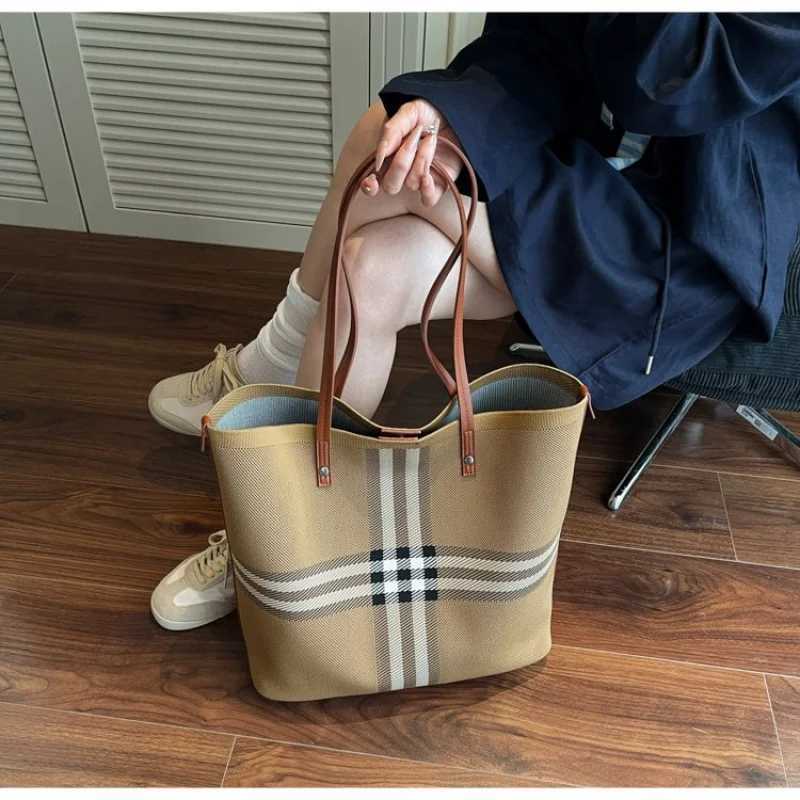 Fiable Wens Handbag Crafted Fr Premium Leather Boa Paris Inspired And Casual Daily Look Y251211