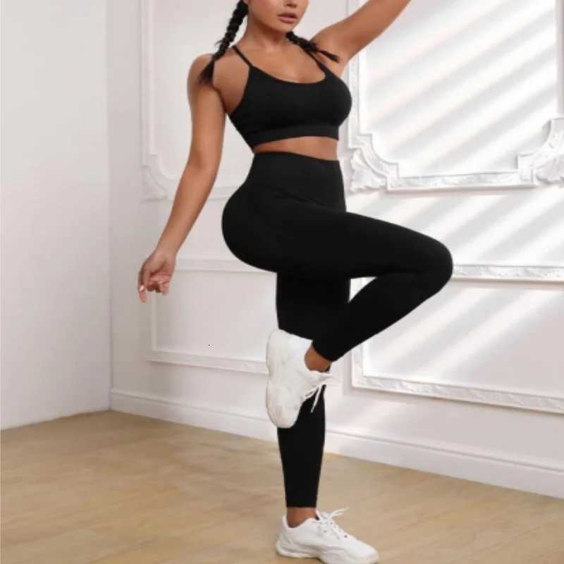Removable-Padded Backless Crop Top And High-Waisted Yoga Pants Running Set Peach Design Fitness Outfit for WomenT251211