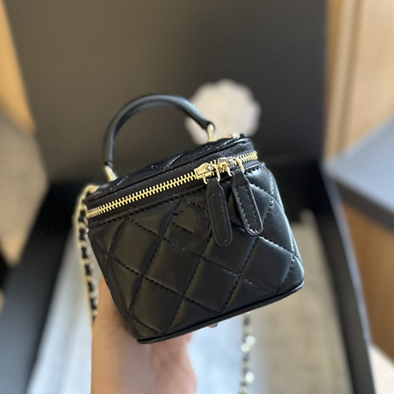 luxury makeup vanity bag designer mini Small size box with chain lipstick pouch shoulder crossbody bags Sheepskin caviar 11*8cm 23 colour