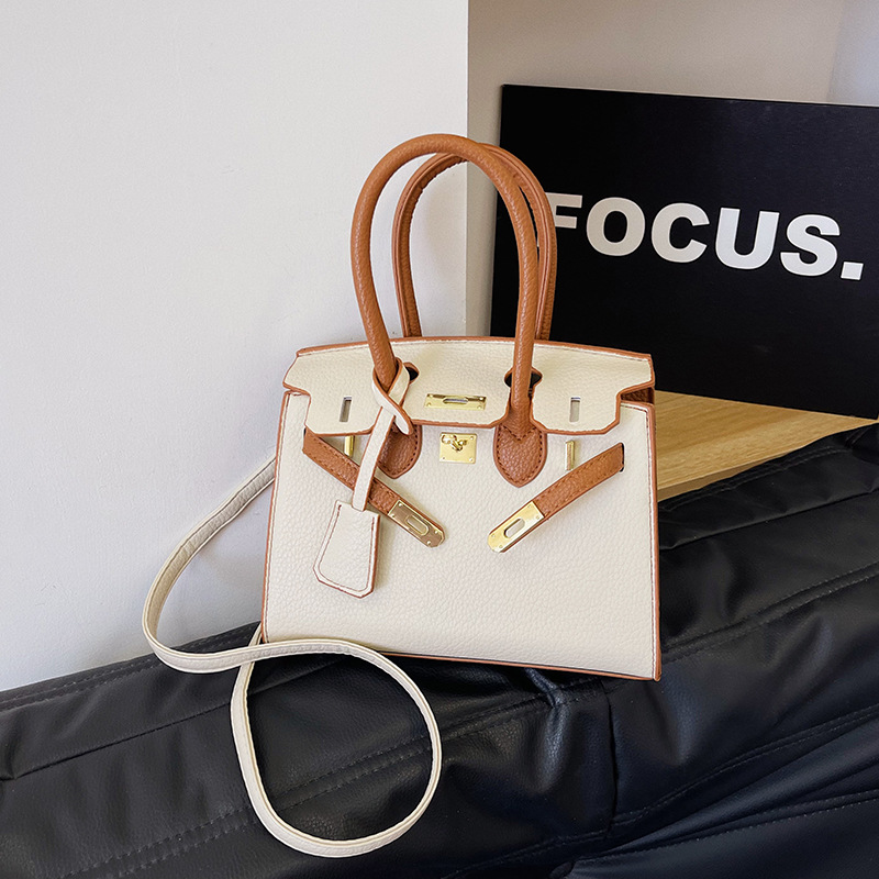 Free shipping designer bags for womens Shoulder bags black blue brown pink Textured Versatile Chain Tote Bag