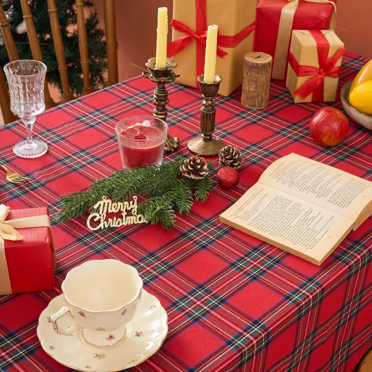 Christmas Checkered Ruffles Tablecloth Plaid Xmas Table ClothsWinter Farmhouse Table Decor for Dining Parties Holiday H251211