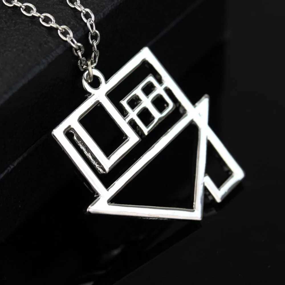 New Creative Fashion Neighborhood Rock Music Pendant Hollow Out House Pendant Necklace Street Niche Party Gift Accessories M251211