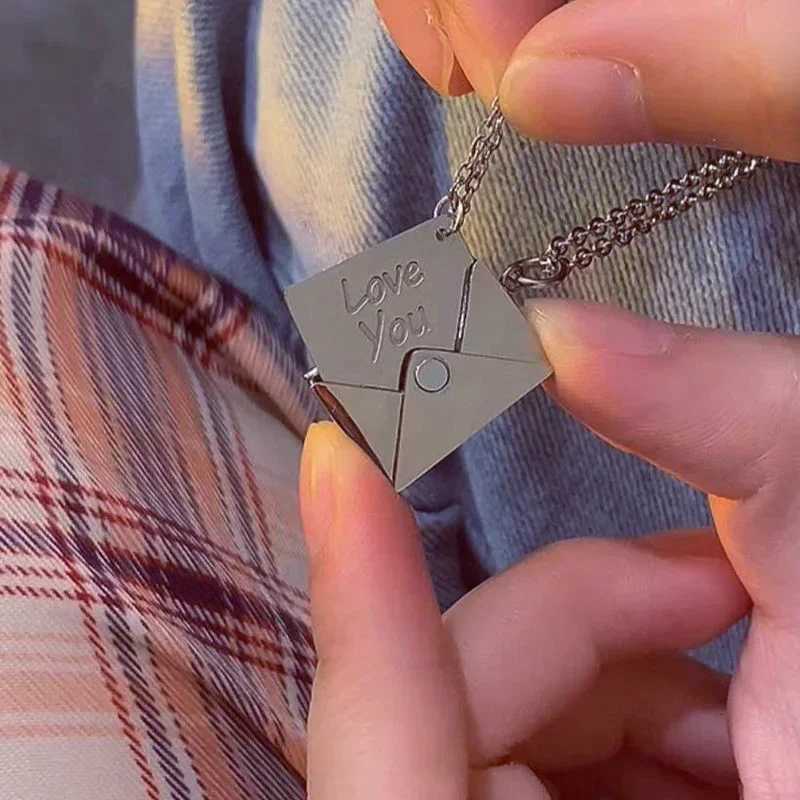 Letter Envelope Pendant Necklace Customized StainlESS Steel Jewelry ConfESSion You for Valentine Day Mother Day Gift M251211