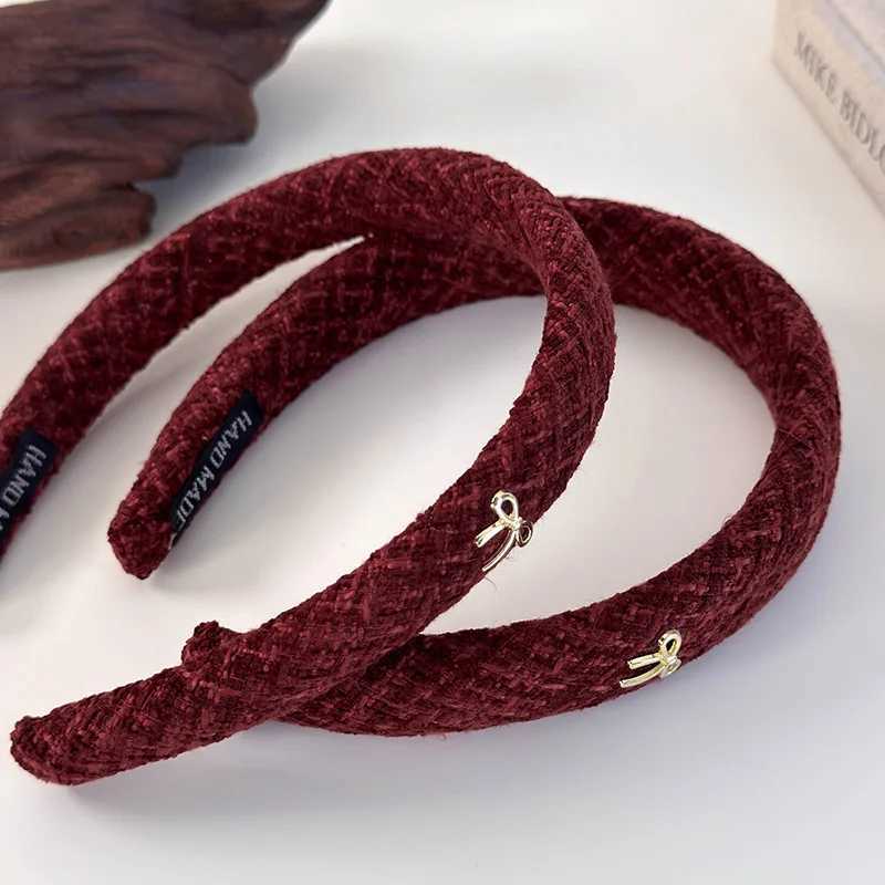 P Gold Bow Knitting band For Wan Retro Elegant Hair Hoop Fem Christmas and New Year Hair Band Trend Accories Y251210