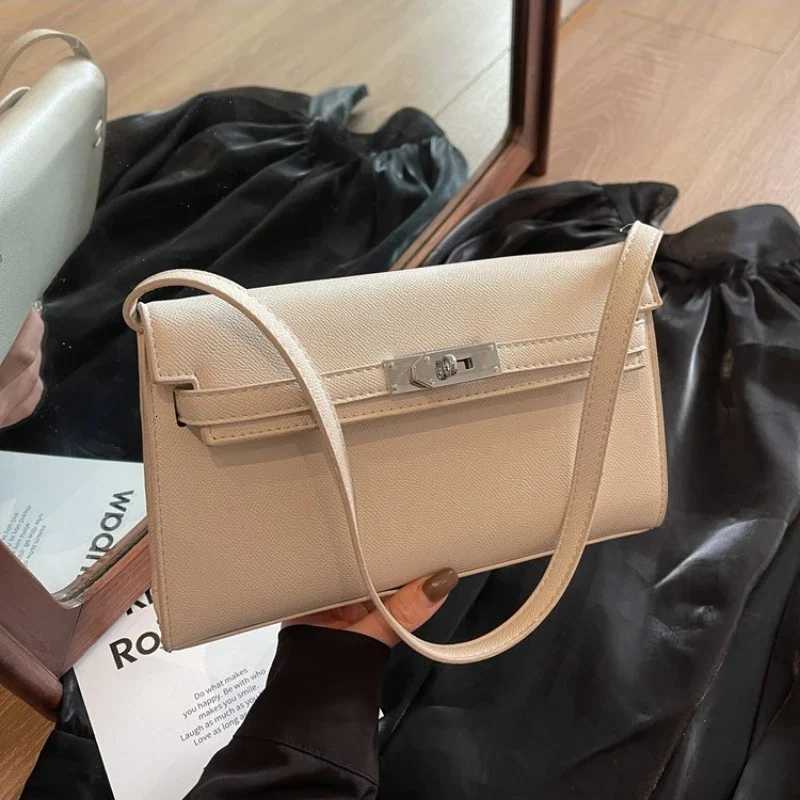 Premium Saffiano Leather Tote Bag Wens Work Handbag With Zip Closure Spacious Designer Crossbody Shoder Bag For Off Y251211