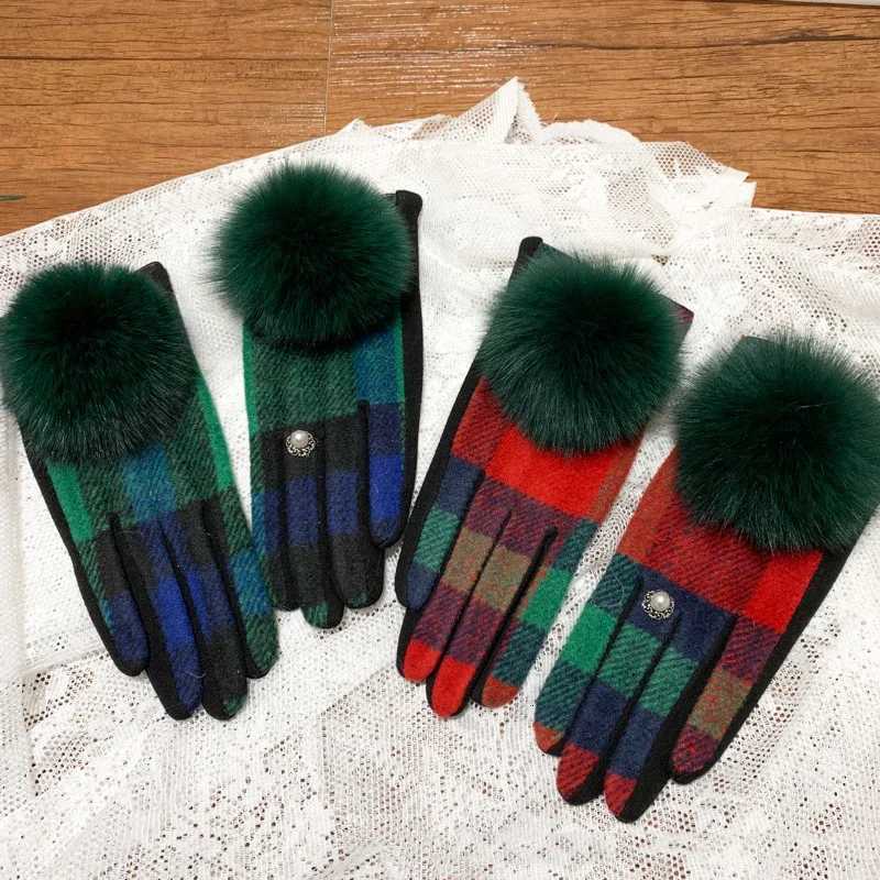 17 Designs Elegant Winter Gloves for Women Classic Plaid Fox Fur Pompom Touch Screen Plush Lining Thick Gloves Female Gift Y251211