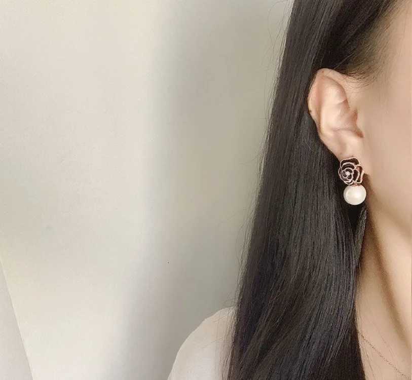 fashion black/white/ lia pearl earrings retro tren studs for wen Y251210