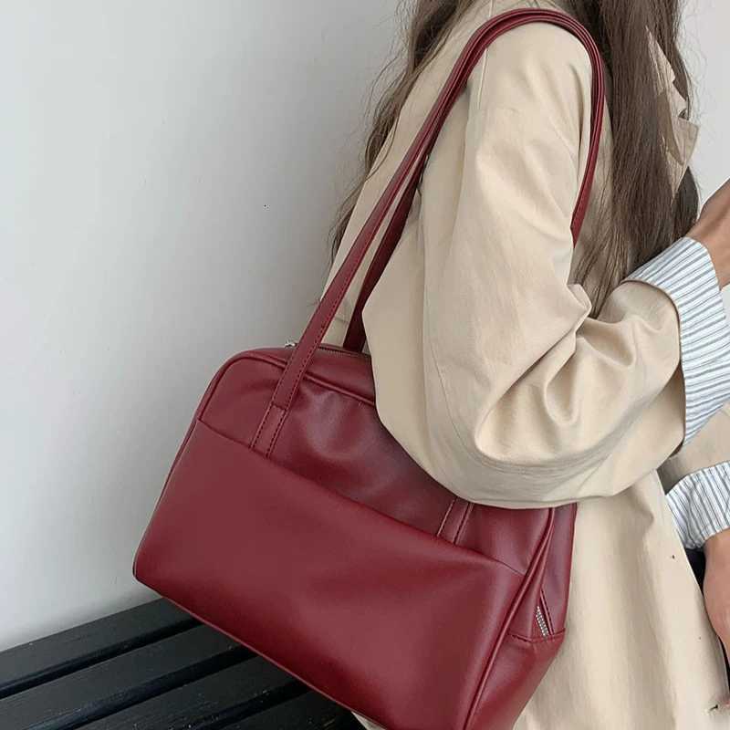 Korean Style Large Capacity Single Shoder Wens Bag Versatile Vintage Underarm Bag Autumn 2025 New Arrival Tote Bag Y251211