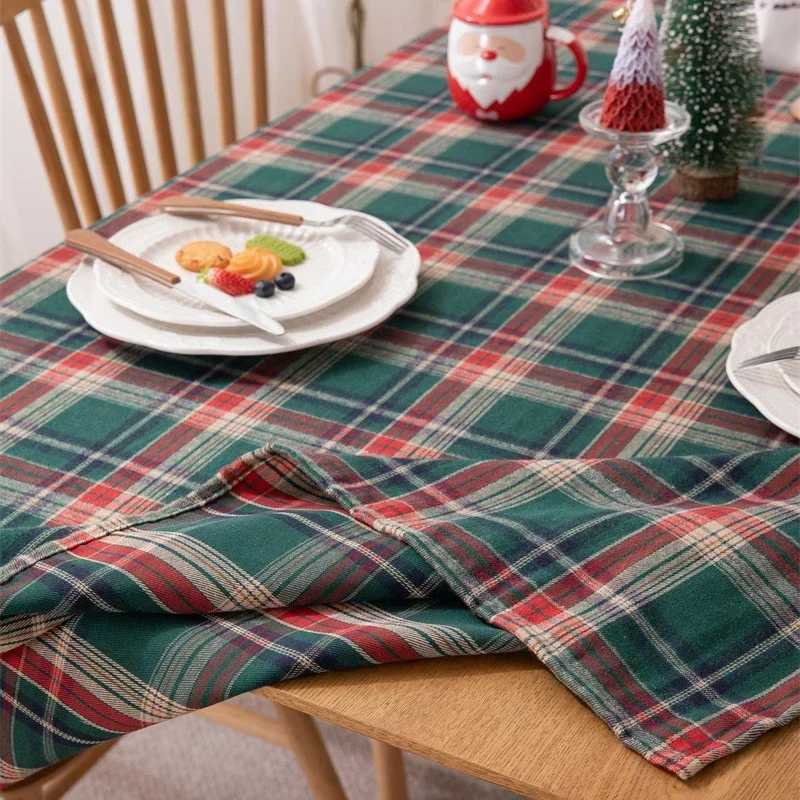 Christmas Tablecloth Red Plaid Photo Atmosphere Resort Home Textile 2024 New Year table cover for Family Gathering Restaurant H251211