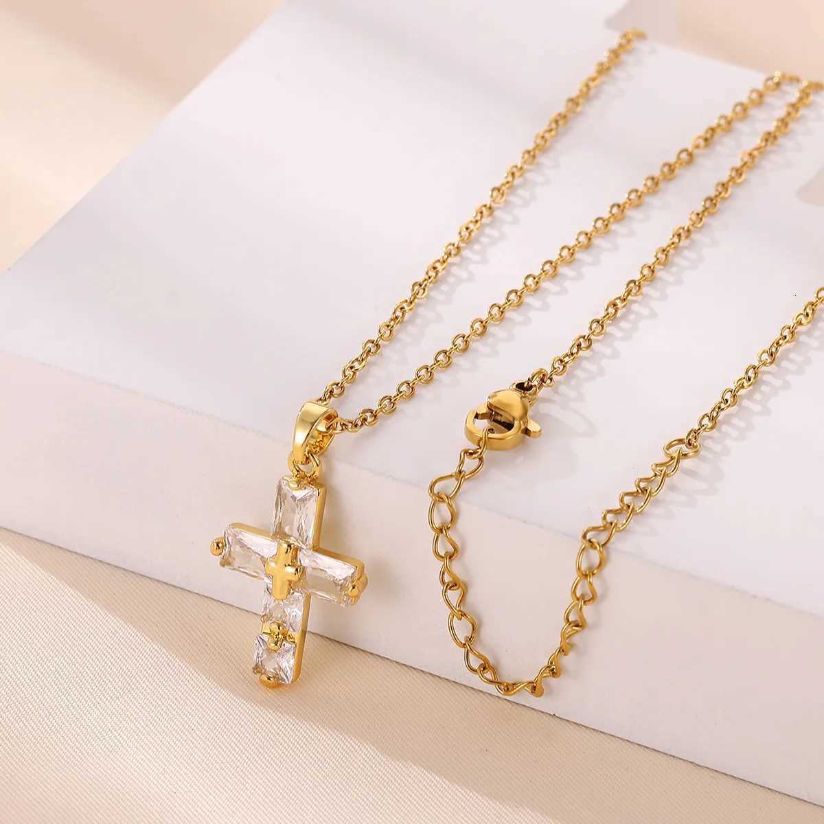 Lucky Cross CZ Cubic Zircon Necklace For Women Gold Color Stainless Steel Waterproof And Tarnish Resistant Jewelry Ramadan Gift M251211