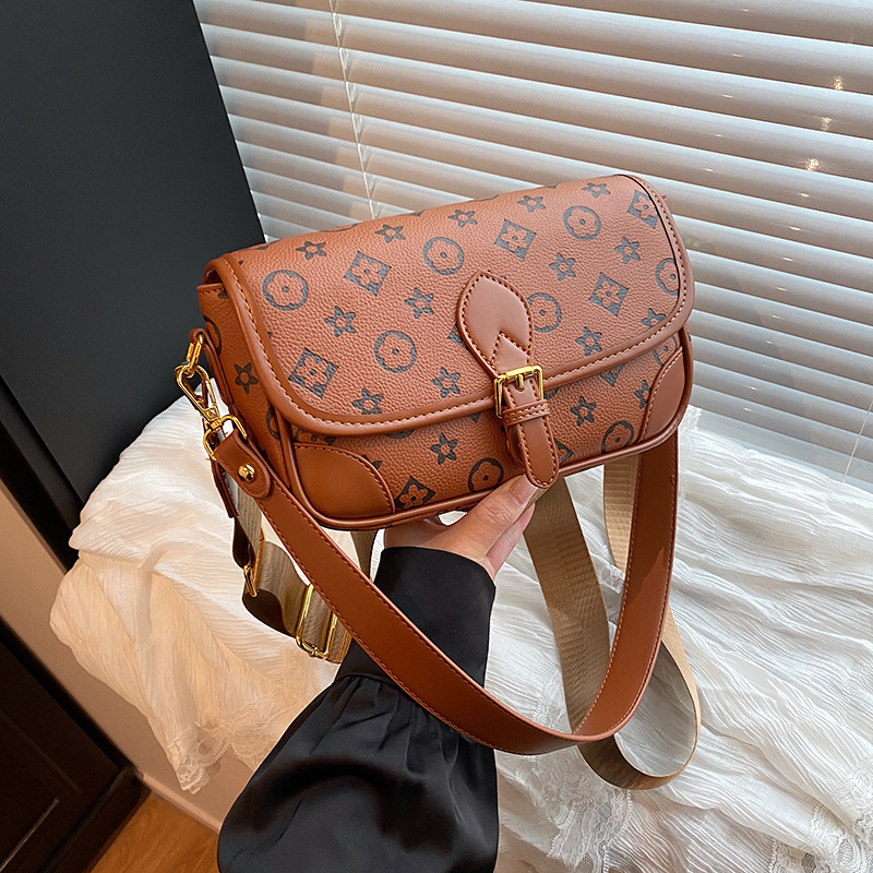 Designer bag 2025 New Classic Printed Pillow Bag Casual Trend Fashion Style Boston Bag for Women