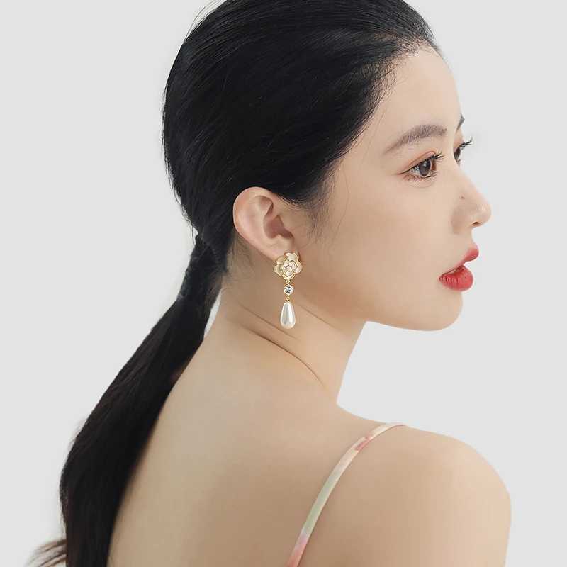Tren Style lia wer Stud Earrings Pearl wer Big Brand Eesign Earring Boucle Femme Pendante Chic Jewelry Y251210