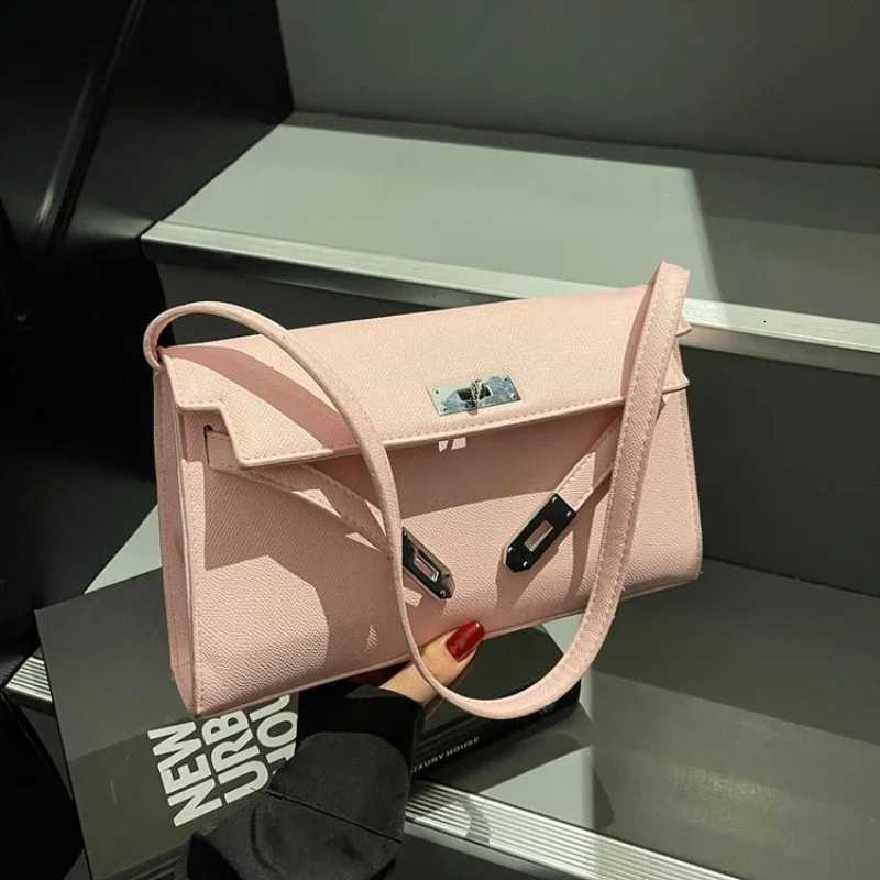 Premium Saffiano Leather Tote Bag Wens Work Handbag With Zip Closure Spacious Designer Crossbody Shoder Bag For Off Y251211