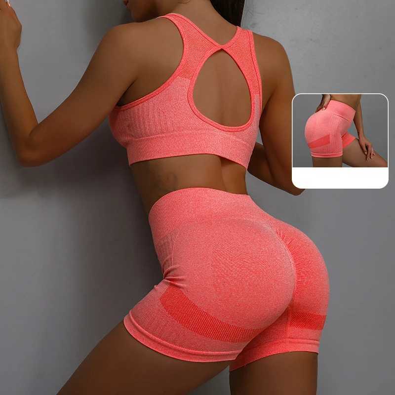 2pcs Yoga Sets Womens Outfits Peach Hip Lifting Suit Neck Hanging Sports Bra Shockproof Quick Drying Shorts Set Female TracksuitT251211