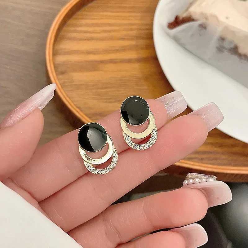 Personty Black Geetric Cpact and Simple Temperament Clip on Earrings Rhinestones All-mah Wens Gift Earrings Jewelry Y251210