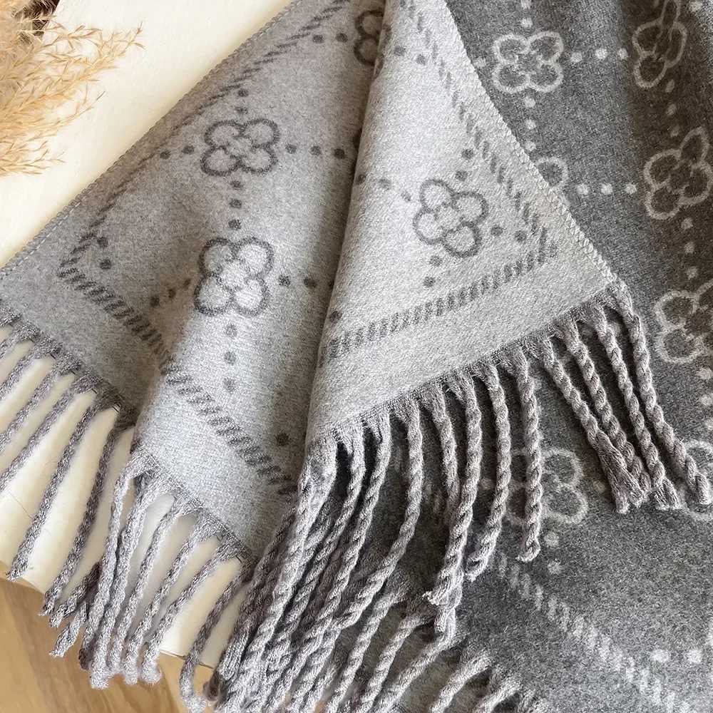 Tassel shawl with winter high-end feel versatile and simple outer layer jacquard imitation cashmere warm scarf Y251211