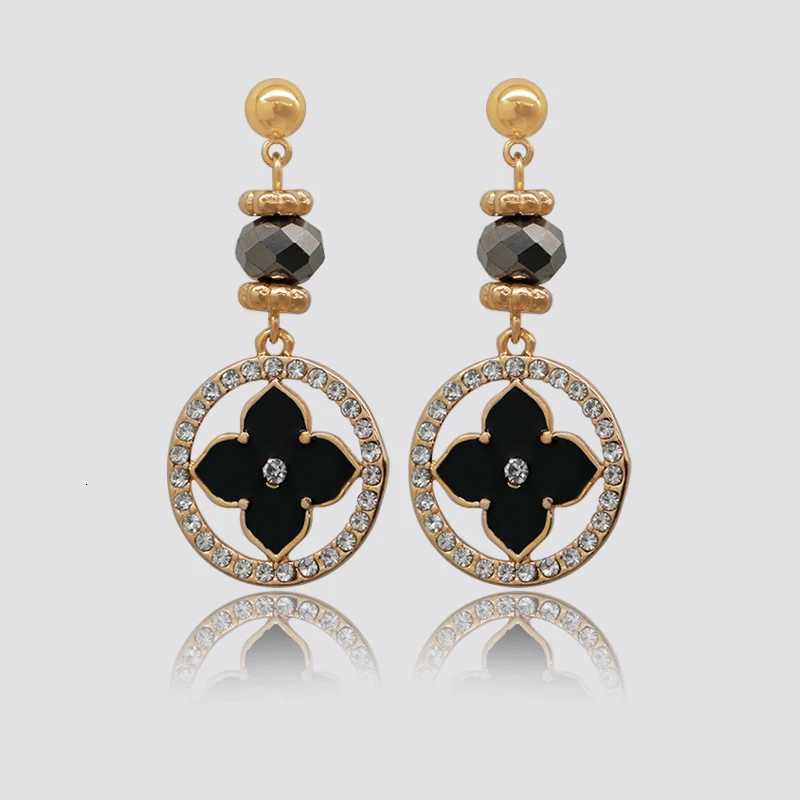 Black Enamel wer Post Earrings For Wen Rhinestones Hollow Tren New Korean Styles Fashion Jewelry Party Accories MQ003 Y251210