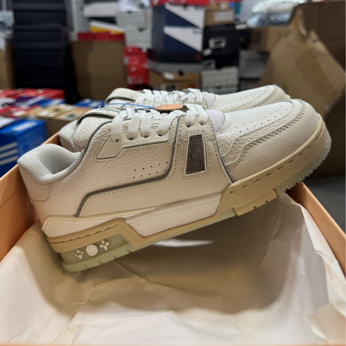 Luxury Designer Sho… - image