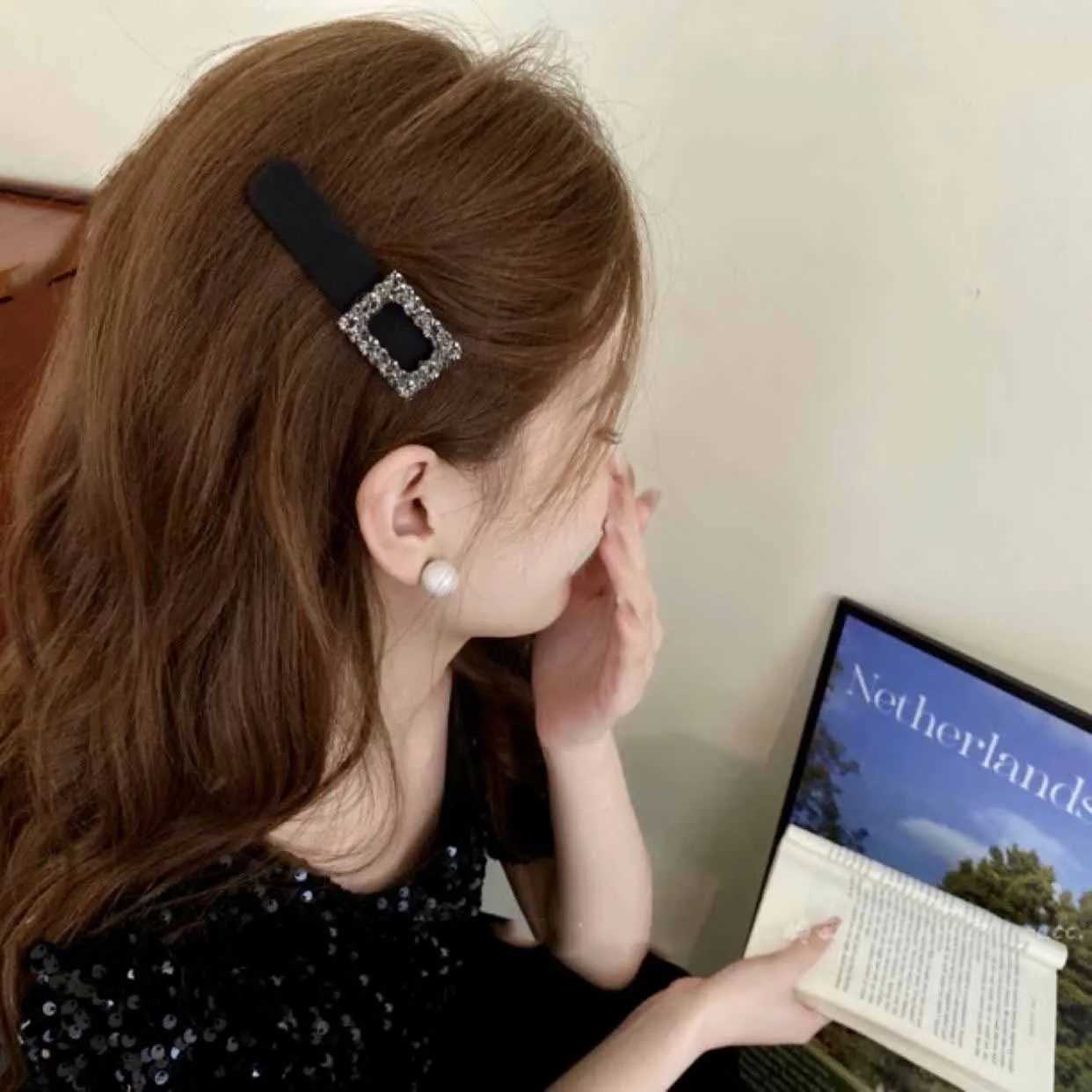 Hot Korea Diamond Hairpins Retro Black Wen Sn Hair Clip Elegant Side Clip Girls Luxury Crystal Barrettes Hair Accories Y251210