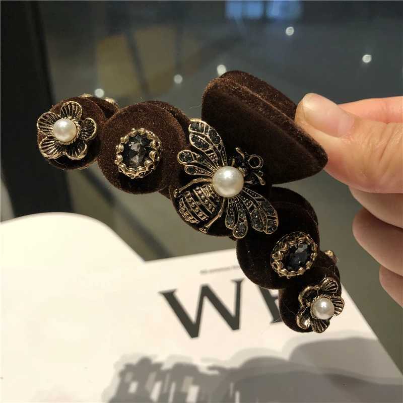 New Veet Vintage Grip Hair Cl French Court Style Baroque Bee Pearl Crystal Rhinestone Shark Hair Sn Clips Hair Accories Y251210