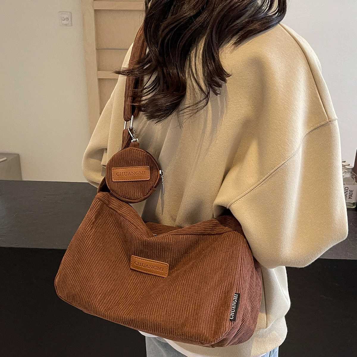 Corduroy Casual Large-Capacity Student Wens Bag Japanese Versatile Crossbody Bag Cmuting Shoder Bag Y251211