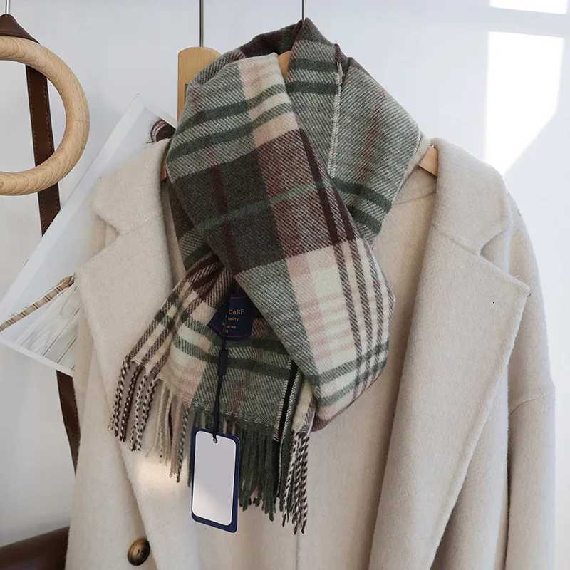 New Fashion Design Pure Wool Plaid Women Men Scarf British Classic Warm Couple Scarves High Quality Multicolored Tassel Muffler Y251211