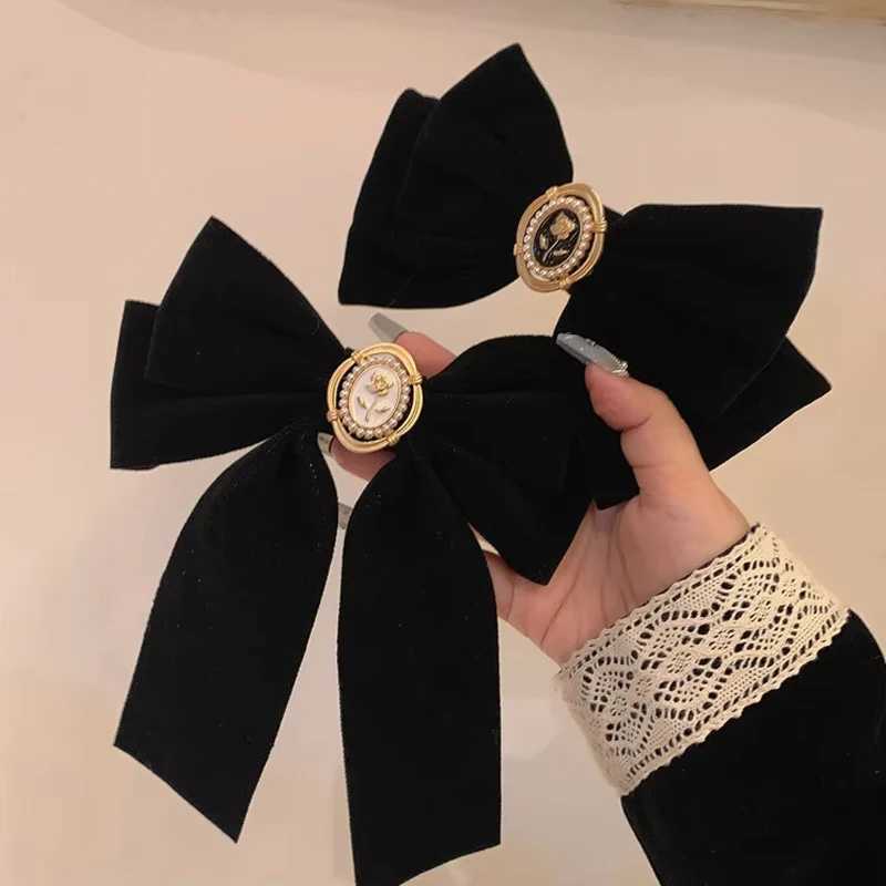 1pc New Black Veet Bow Hair Pins Elegant Fabric Alloy Roses Hair Clips for Wen Fashion Ponytail Barrette Heear Accories Y251210