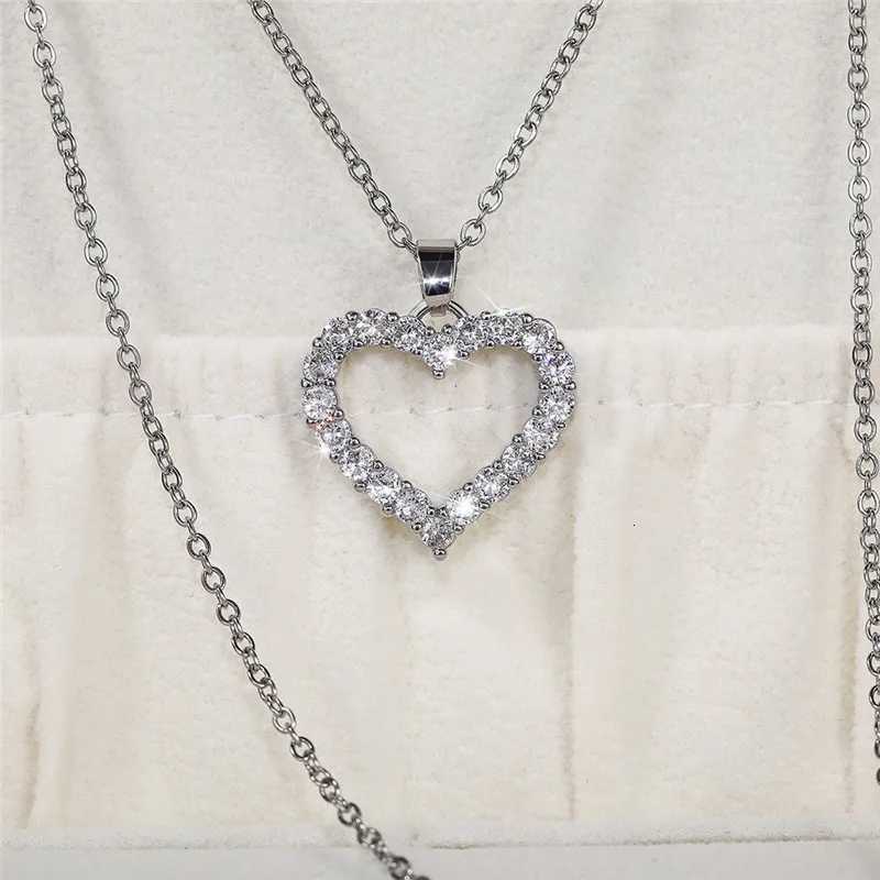 Huitan Bling Princess Heart Pendant Necklace Silver Color Romantic Wedding Engagement Necklaces Trendy Jewelry for Women M251211