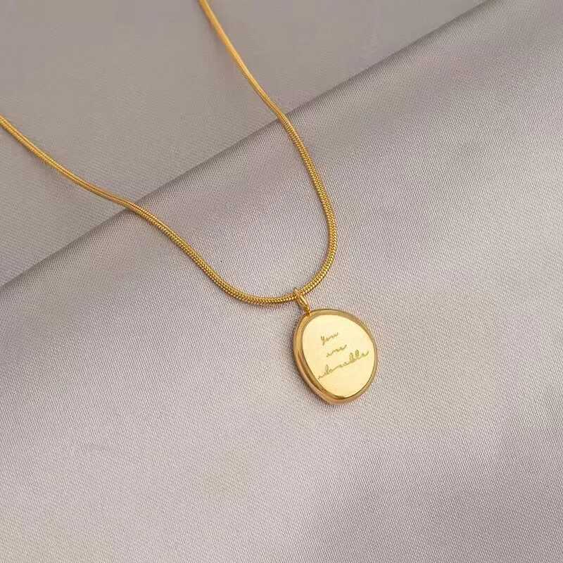 Titanium Initial Chains Choker Necklace Women Stainless Steel Jewelry Non-Fading Simple Pendant Ladies Fashion Jewelry M251211