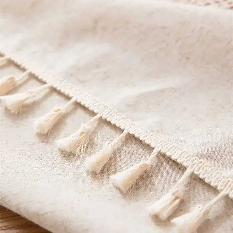 Rustic Table Cloth Rectangle Hollow Splicing Farmhouse Style Washable Tassel Tablecloth Kitchen Dining Room Christmas Decoration H251211