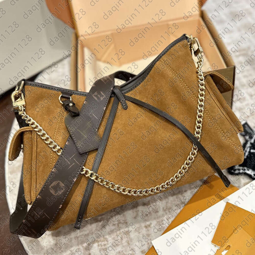 Lady Chain Suede Pu… - image